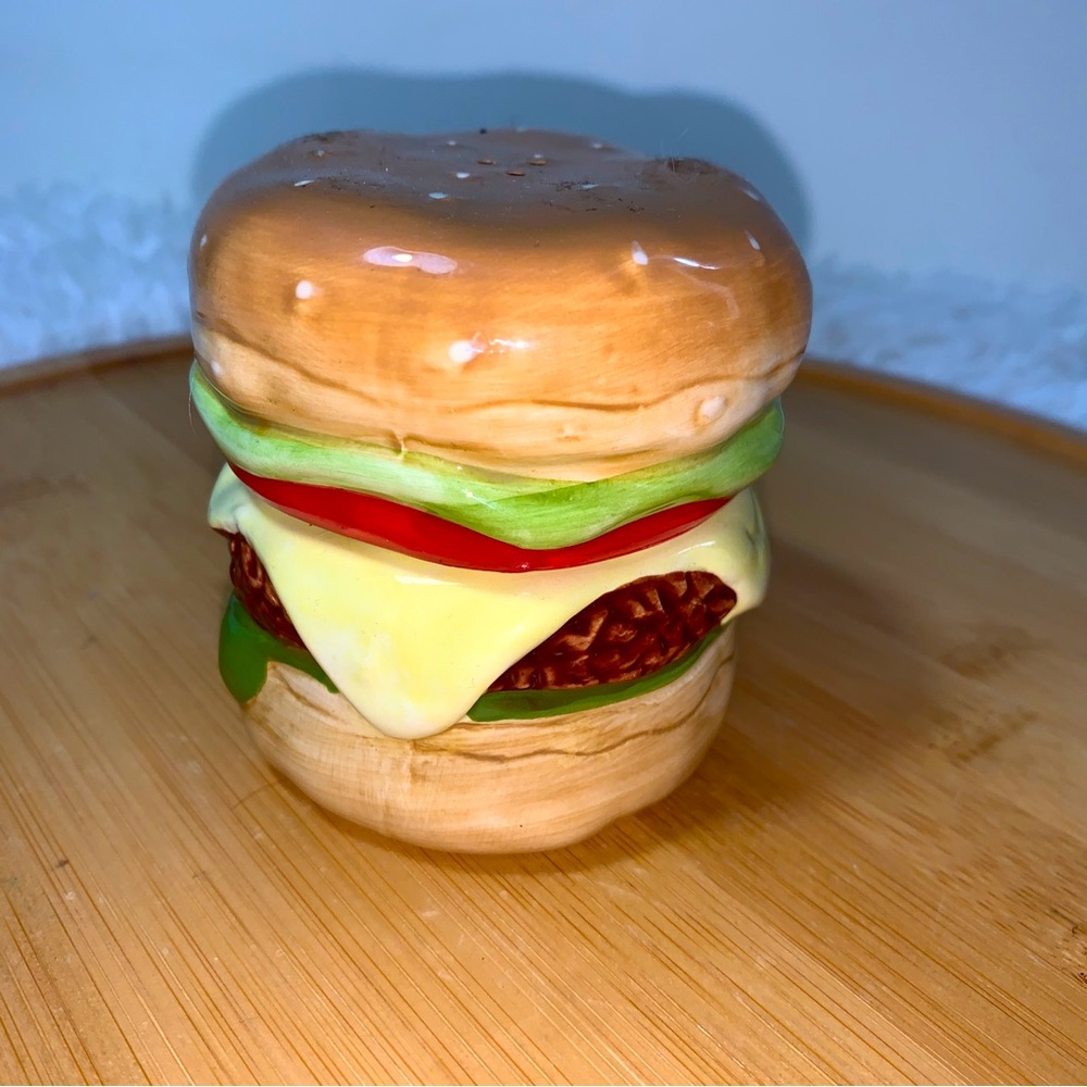 Pier 1 Ceramic Cheeseburger Salt And Pepper Shaker Set